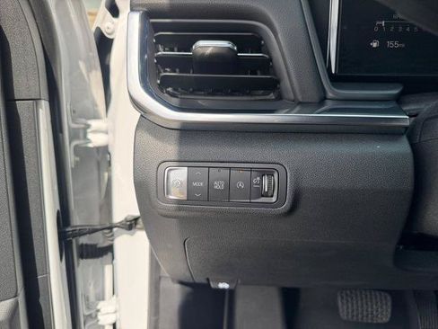 Used 2026 GMC Terrain Elevation w/ Elevation Premium Package FWD image 19