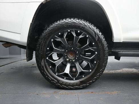 Used 2023 Toyota 4Runner TRD Off-Road Premium image 10