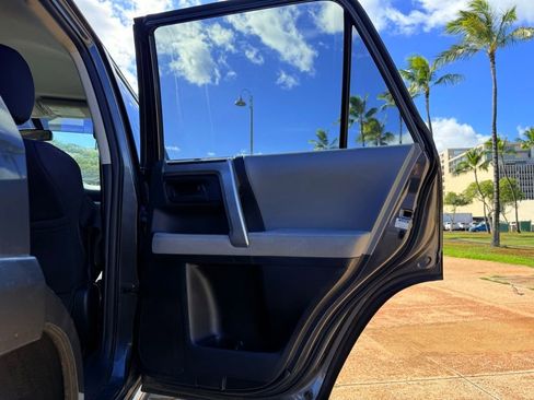 Used 2011 Toyota 4Runner SR5 image 15