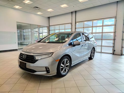 Used 2023 Honda Odyssey Touring image 6