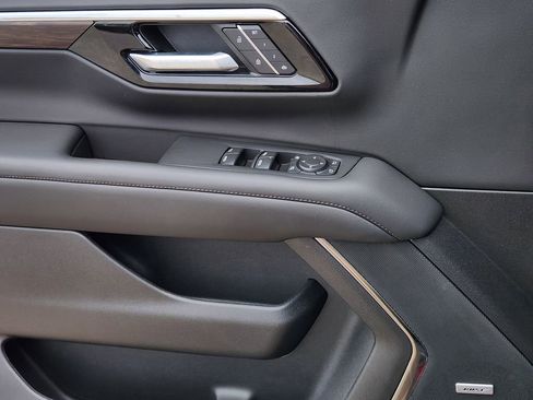 New 2026 Chevrolet Tahoe High Country image 16