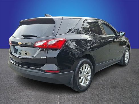 Used 2020 Chevrolet Equinox LS image 4