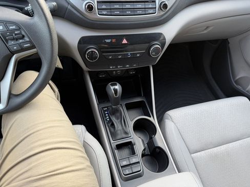 Used 2017 Hyundai Tucson SE image 27