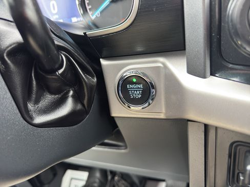 Used 2022 Ford F150 XLT w/ Equipment Group 302A High image 17