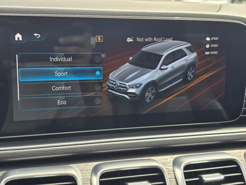 Used 2022 Mercedes-Benz GLE 350 4MATIC w/ Premium Package image 36