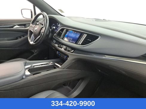 Used 2024 Buick Enclave Premium image 24