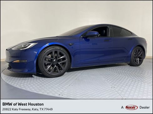 Used 2022 Tesla Model S Plaid image 1