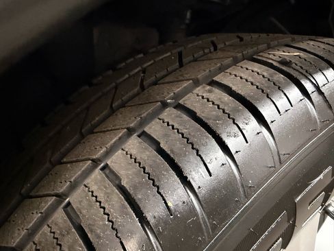 Used 2018 Nissan Rogue SV image 9