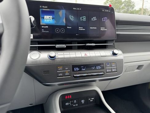 New 2025 Hyundai Kona SEL AWD/4WD image 18