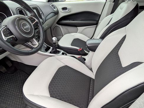 Used 2018 Jeep Compass Latitude w/ Popular Equipment Group image 12