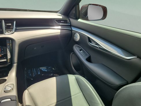 Certified 2023 INFINITI QX50 Sport FWD image 12