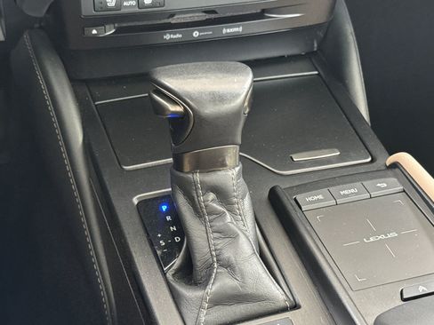 Certified 2020 Lexus ES 300h w/ Premium Package FWD image 26