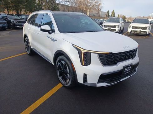 New 2026 Kia Sorento EX w/ EX Premium Package AWD/4WD image 1