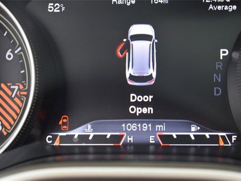 Used 2015 Jeep Cherokee Limited image 24