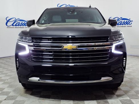 Used 2024 Chevrolet Tahoe LT image 3