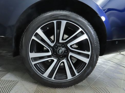 Certified 2023 Land Rover Range Rover SE image 32