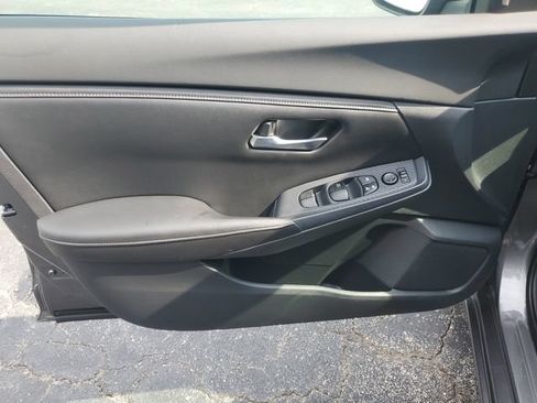 Used 2020 Nissan Sentra SV FWD image 11