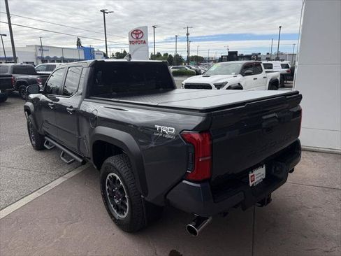 Certified 2024 Toyota Tacoma TRD Off-Road w/ TRD Off Road Premium Package AWD/4WD image 6