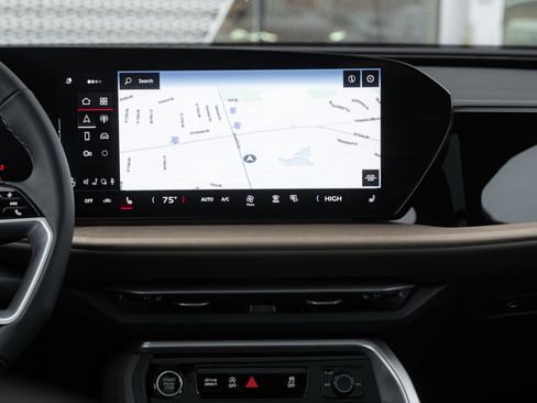 New 2025 Audi Q5 Premium image 13