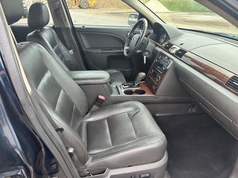 Used 2008 Ford Taurus Limited FWD image 12