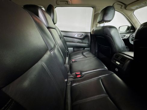 Used 2017 Nissan Pathfinder SL image 26