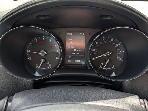 Used 2021 Toyota C-HR LE FWD image 21