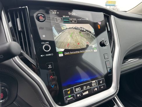 Certified 2025 Subaru Outback Onyx Edition image 17