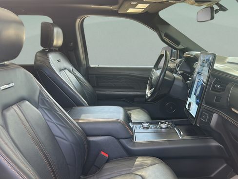 Used 2022 Ford Expedition Max Platinum AWD/4WD image 31