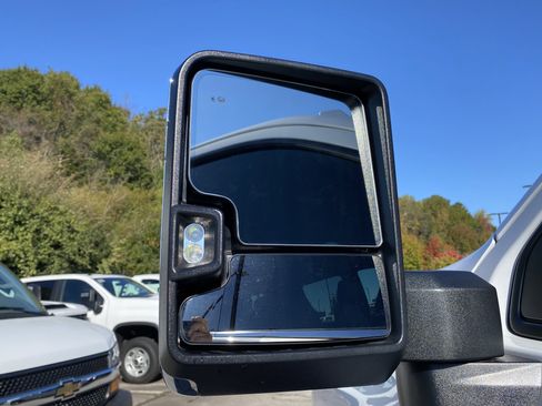 Used 2024 Chevrolet Silverado 2500 High Country w/ High Country Premium Package image 46