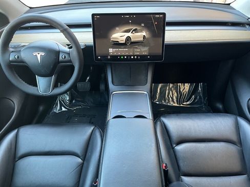 Used 2022 Tesla Model Y Long Range AWD/4WD image 4