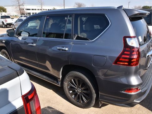 Used 2020 Lexus GX 460 Luxury w/ Luxury Sport Package image 9