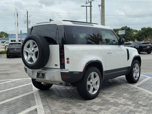 Certified 2023 Land Rover Defender 90 SE AWD/4WD image 5