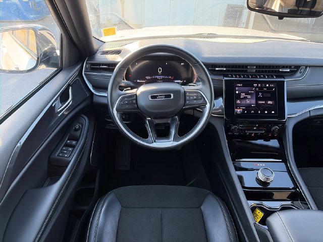 Used 2021 Jeep Grand Cherokee L Laredo AWD/4WD image 13
