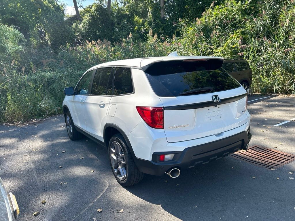 Used 2023 Honda Passport EX-L image 6