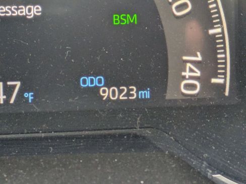 Used 2025 Toyota RAV4 XLE Premium image 22