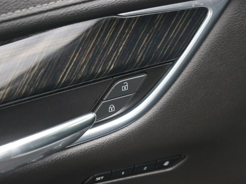 Used 2020 Cadillac XT6 Premium Luxury AWD/4WD image 13
