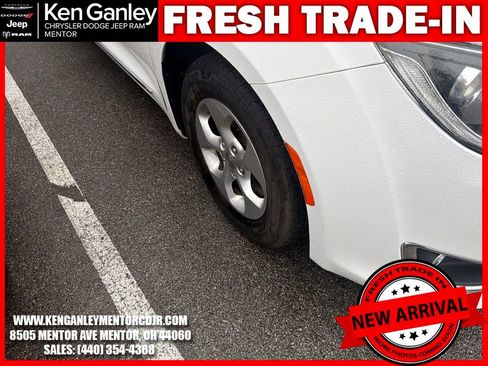 Used 2017 Chrysler Pacifica Touring-L Plus image 11