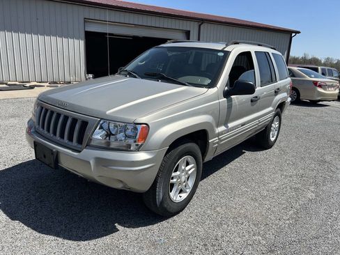 Used 2004 Jeep Grand Cherokee Laredo w/ Cold Weather Group image 2