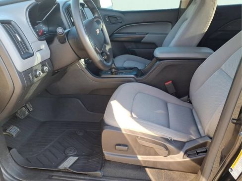 Used 2019 Chevrolet Colorado W/T w/ Custom Special Edition AWD/4WD image 15