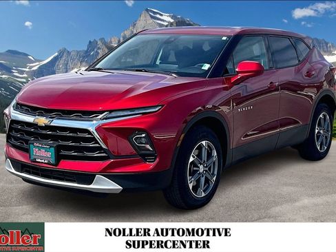 Used 2025 Chevrolet Blazer LT AWD/4WD image 1