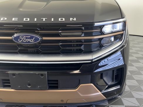 Used 2025 Ford Expedition King Ranch AWD/4WD image 12