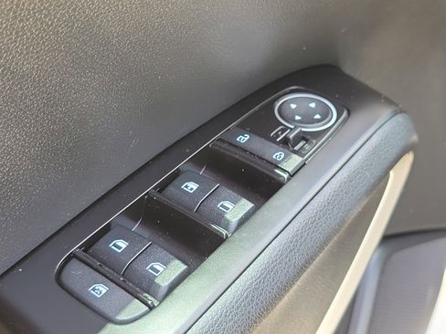Used 2023 Kia Soul LX FWD image 15