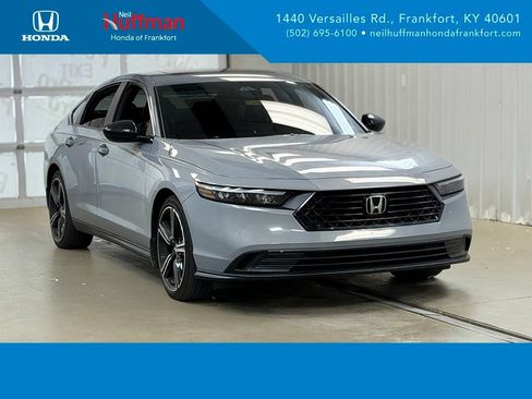 Used 2025 Honda Accord Sport image 1