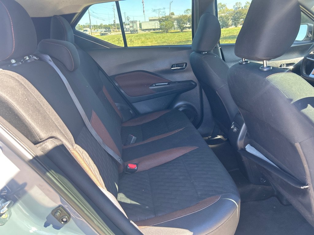 Used 2023 Nissan Kicks SR FWD image 18