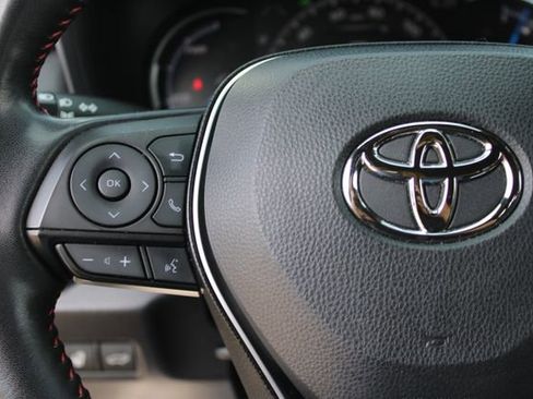 Used 2021 Toyota RAV4 SE w/ Weather & Moonroof Package AWD/4WD image 20