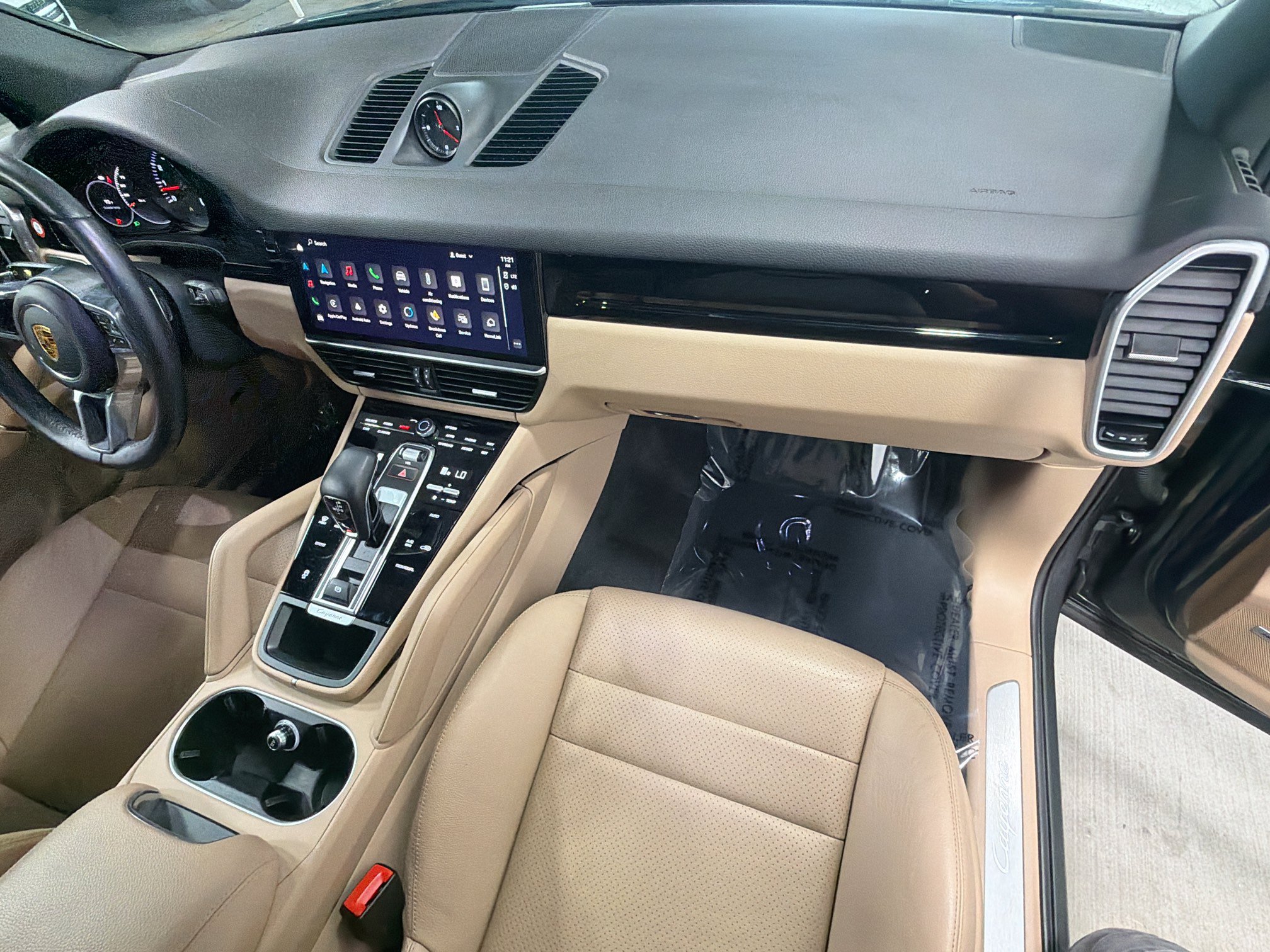 Certified 2023 Porsche Cayenne AWD/4WD image 15