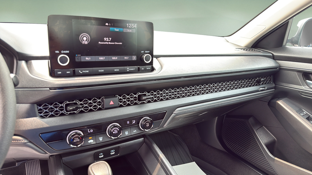 Used 2025 Honda Accord LX image 23