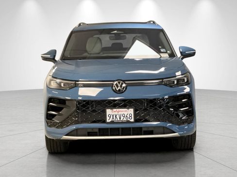 Used 2026 Volkswagen Tiguan SEL R-Line AWD/4WD image 8