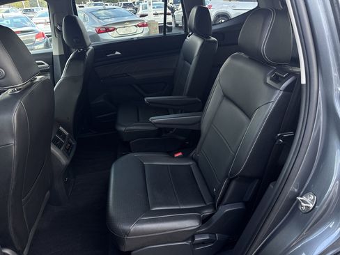Used 2023 Volkswagen Atlas SE w/ Panoramic Sunroof Package image 26