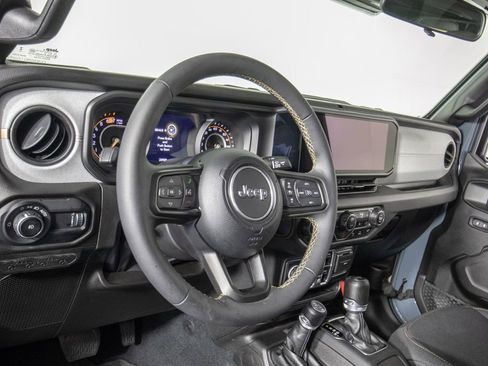 Used 2024 Jeep Wrangler Unlimited Sport AWD/4WD image 16